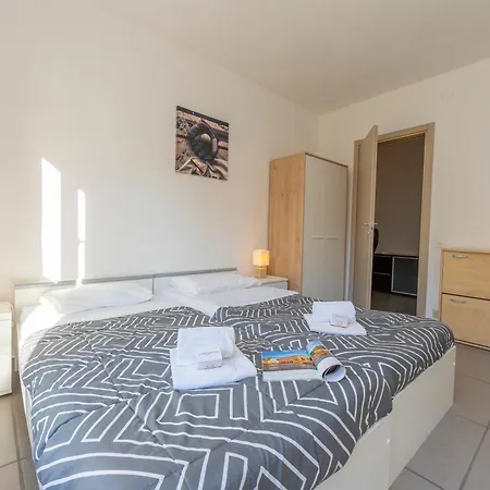 - Happy Apartment